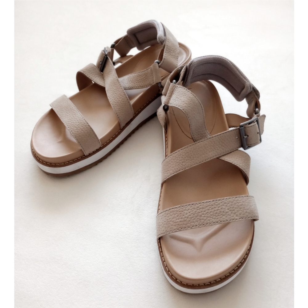Lucky Brand▪️Platform Leather Sandals w/ adjustable back